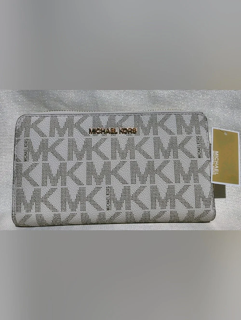 NEW Michael Kors Jet Set Signature Light Cream Multi Wallet MK Logo New With Tag